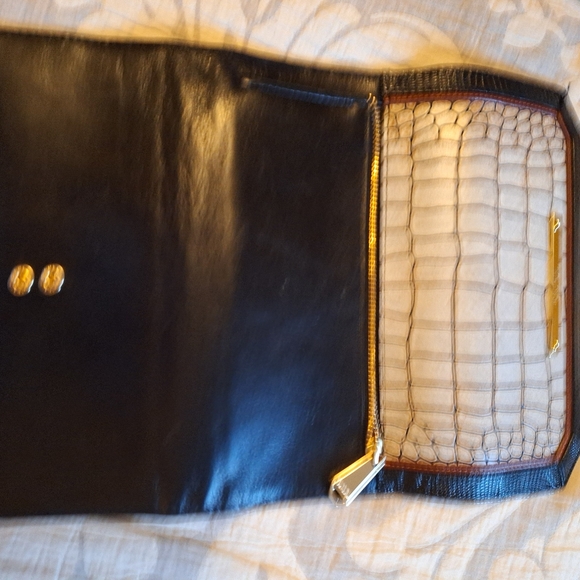 Excellent Brahmin Arden & matching wallet, Brahmin set - Picture 11 of 12